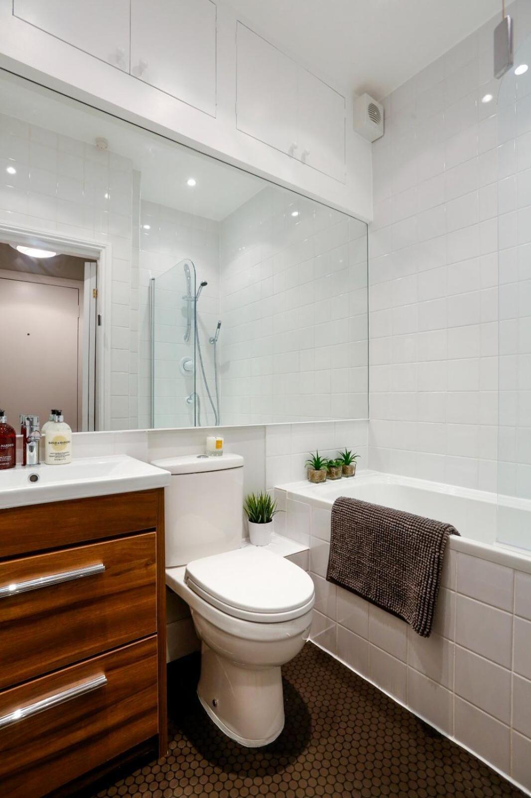 Apartamento Cosy 1br With Balcony, East Putney,2min Tube *
